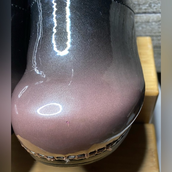 Sanita Pink ombré Patent Clogs Size 9 - Picture 4 of 10